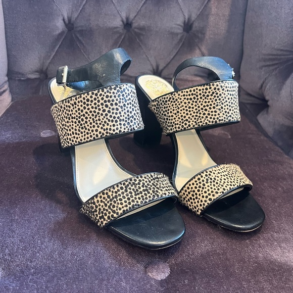 Vince Camuto sandals with 3.5” block heel. - Picture 2 of 6